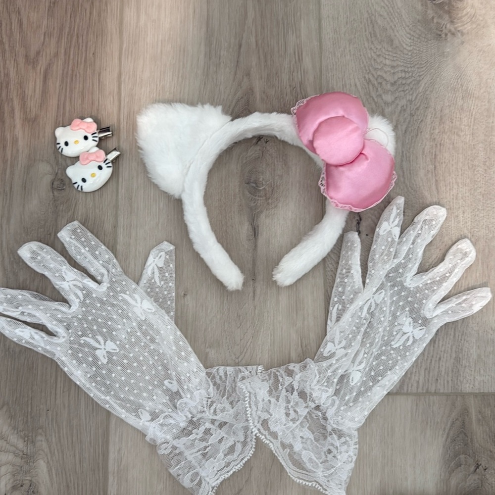 Hello kitty costume accessories